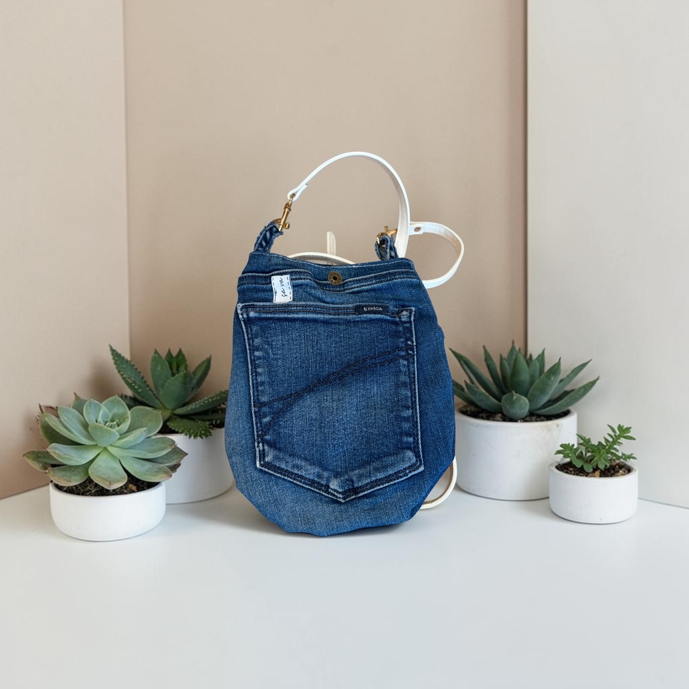 sac pochette bandoulière en jeans upcyclés 11 — visuel 3