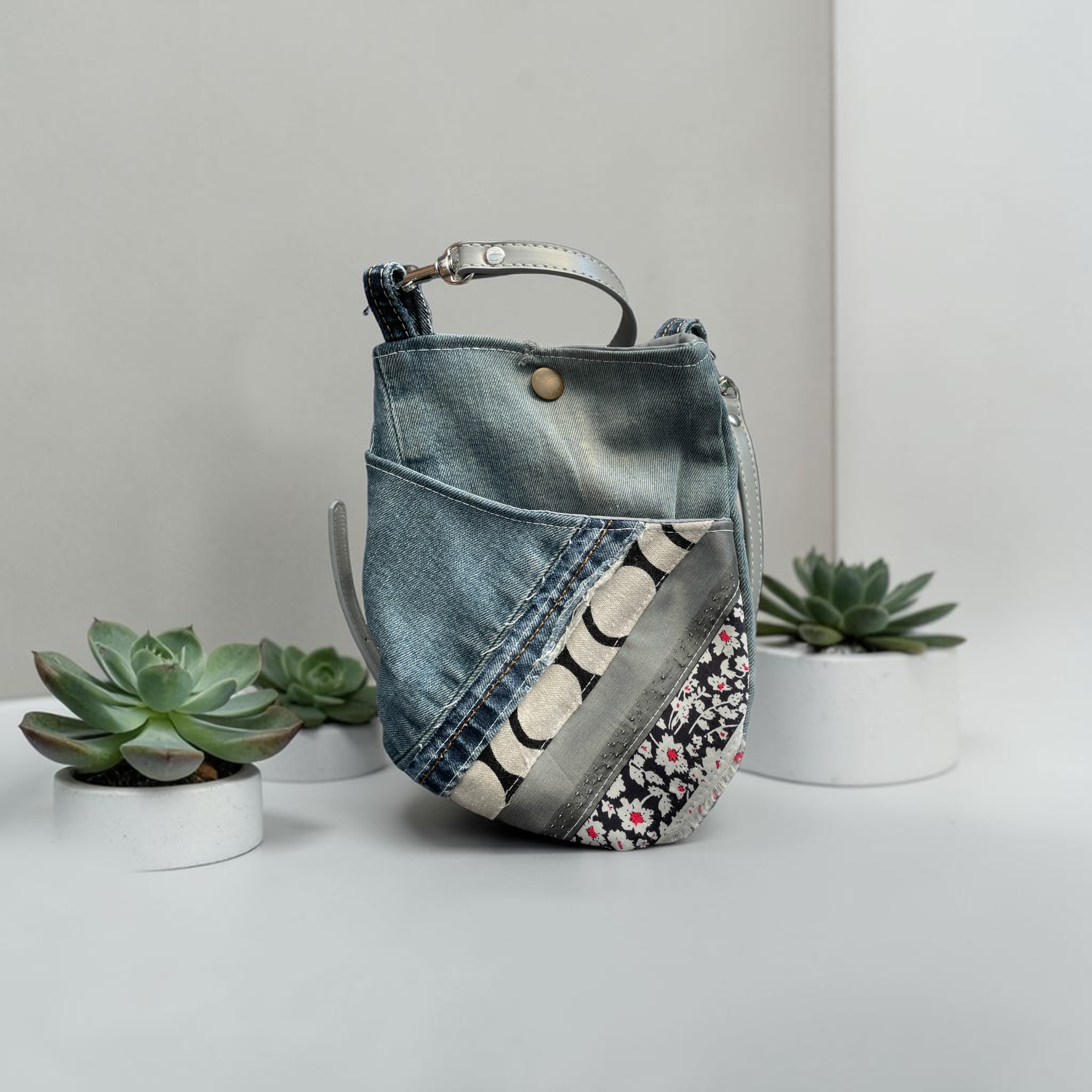 sac pochette bandoulière en jeans upcyclés 20 — visuel 1