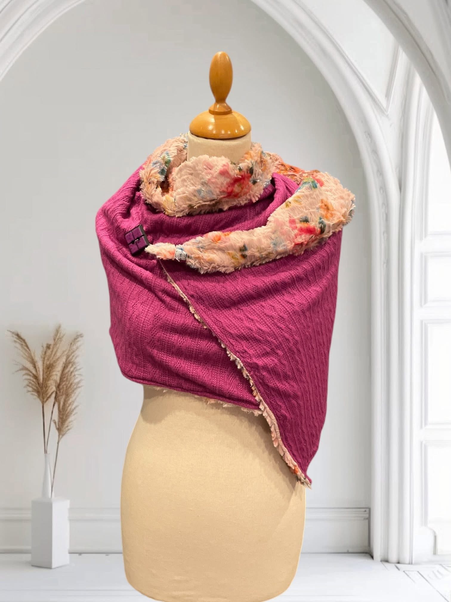 écharpe, châle oversize, en tricot rose — visuel 1