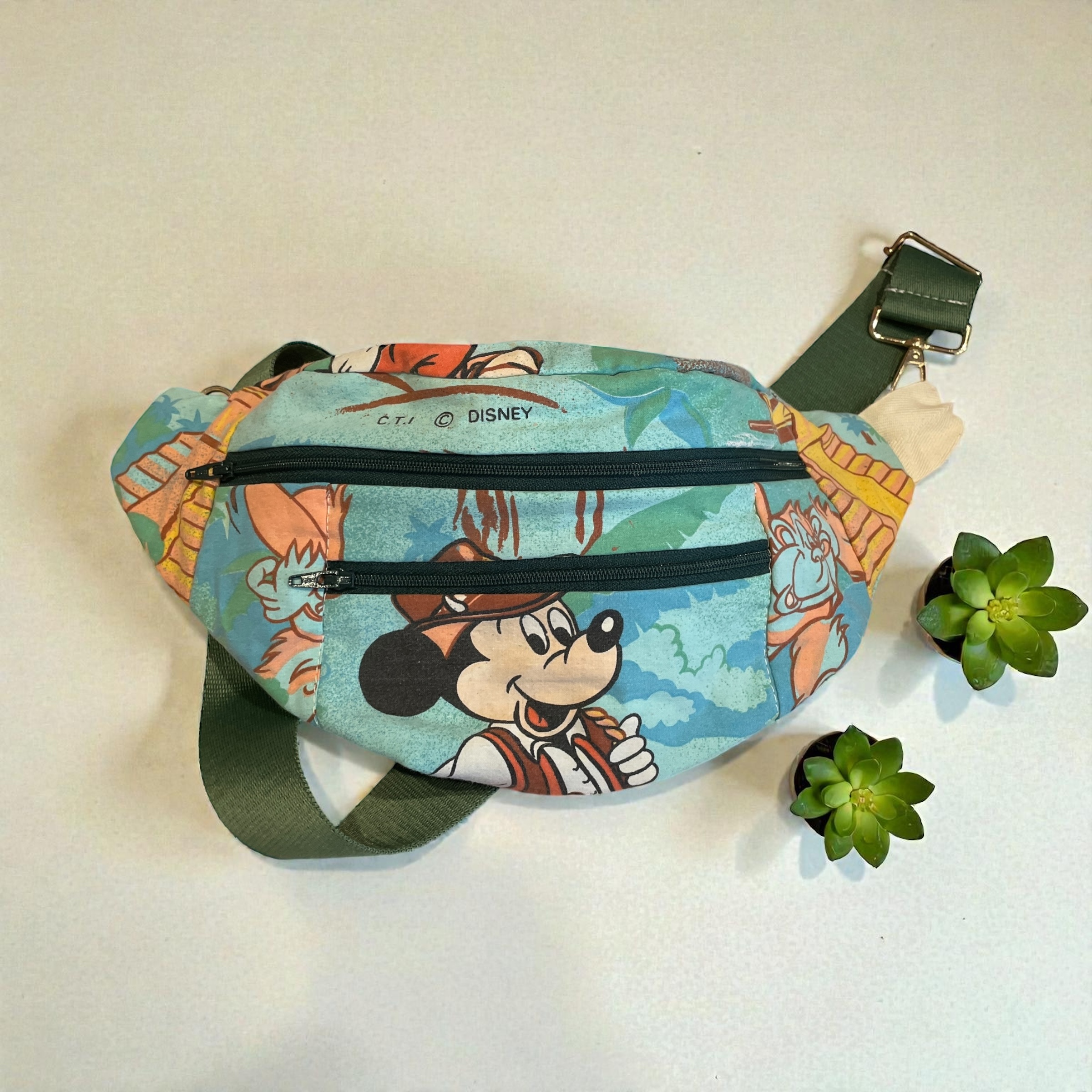 sac banane Mickey aventurier — visuel 1