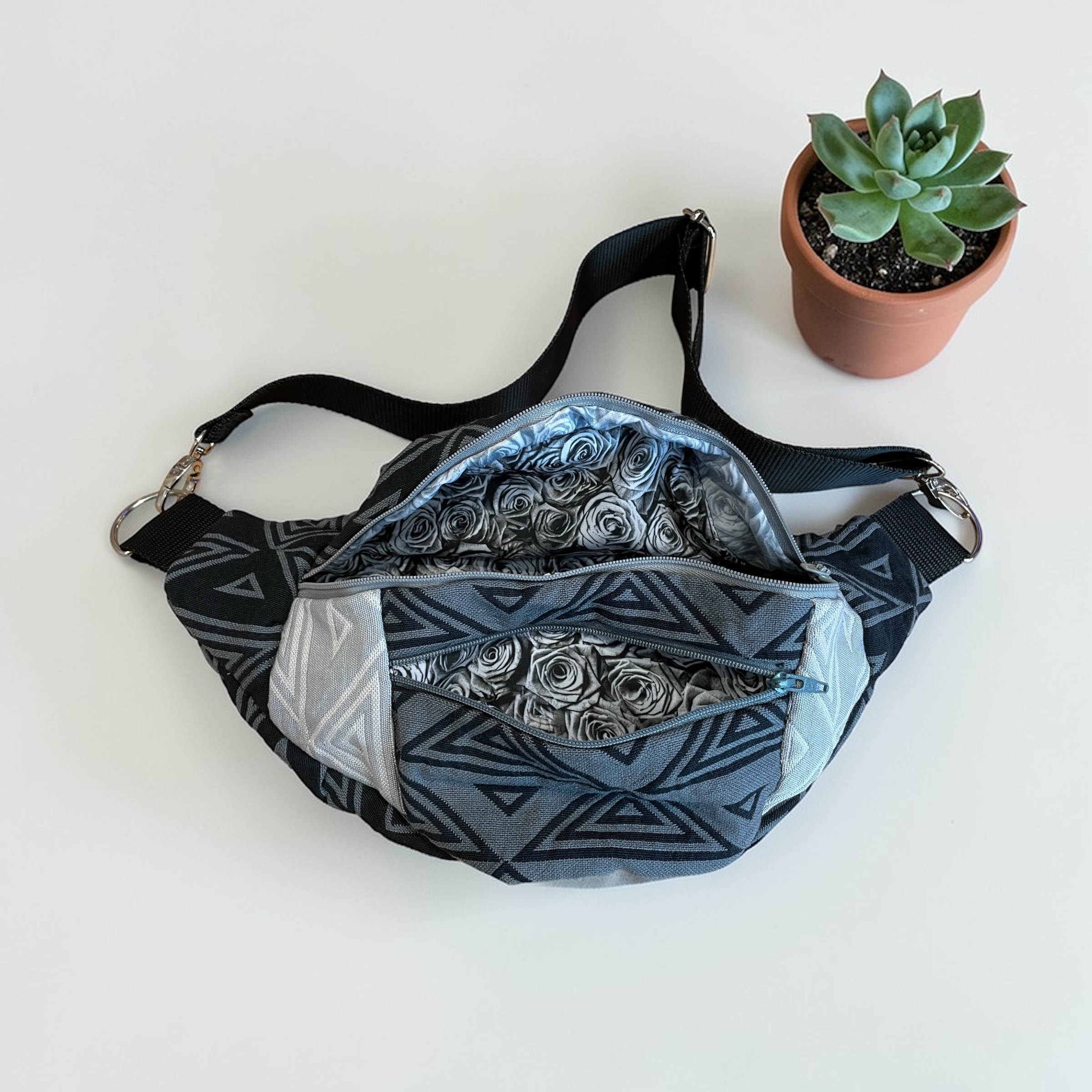 sac bannane noir et gris — visuel 5