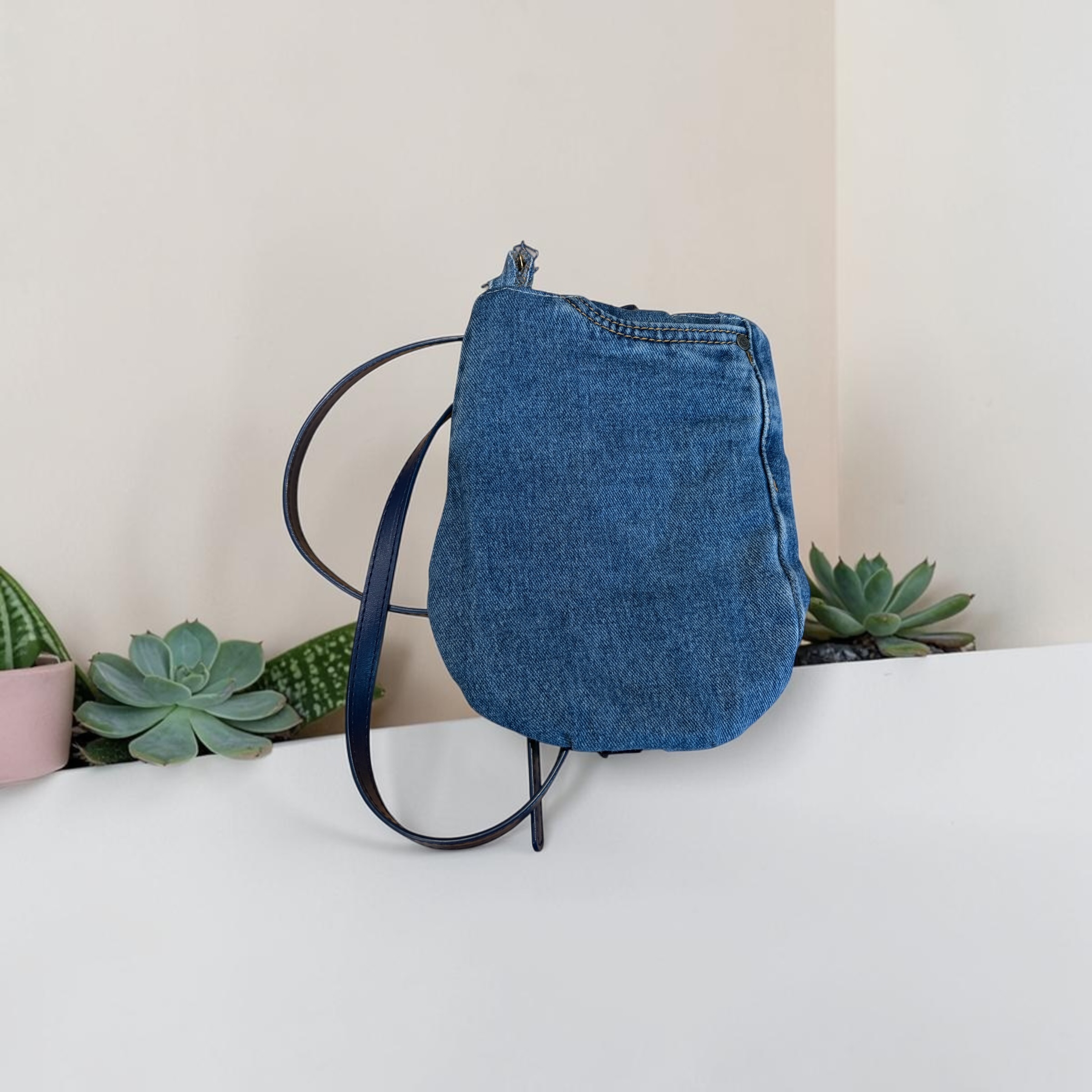 sac pochette bandoulière en jeans upcyclés 1 — visuel 3