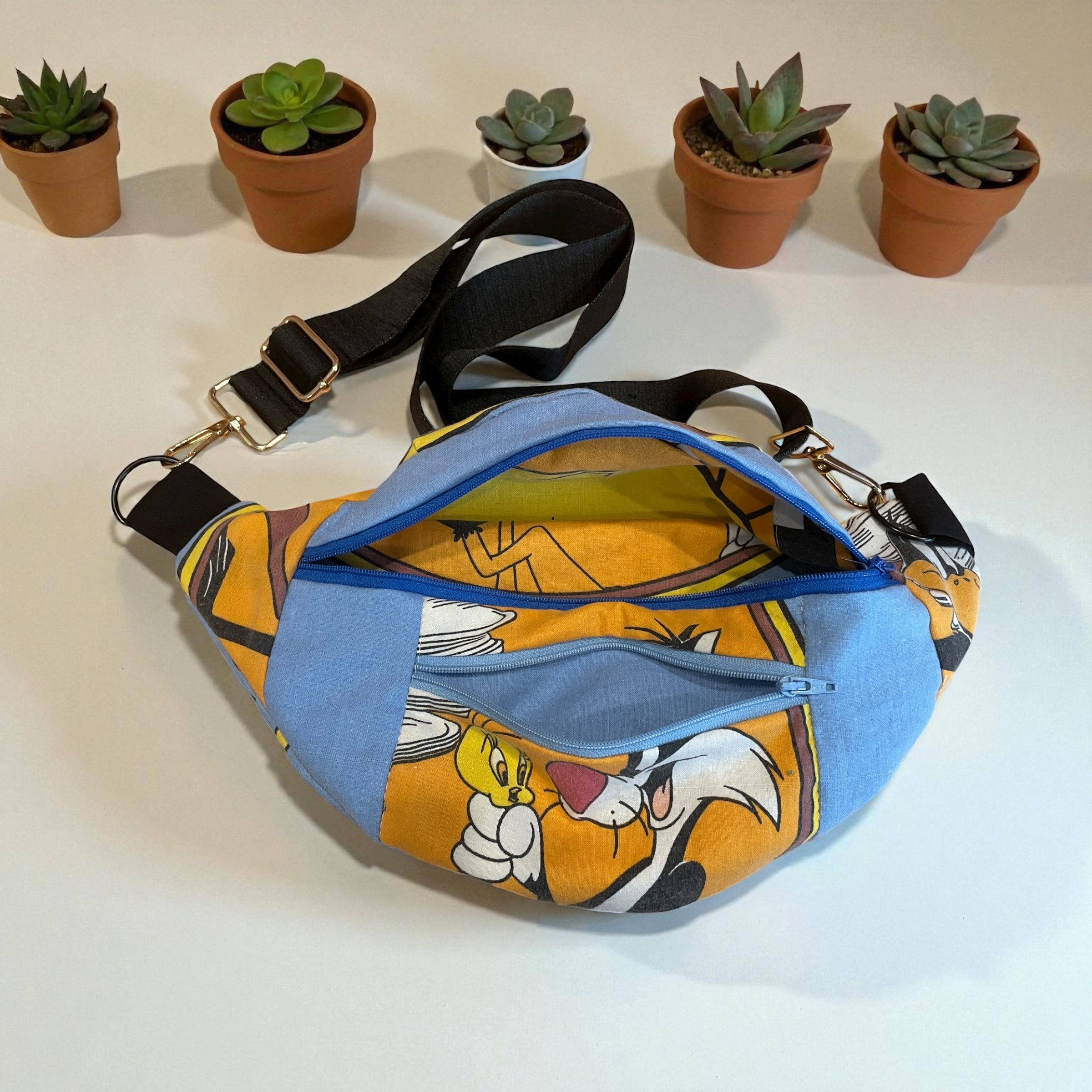 sac banane Titi & Grosminet — visuel 4