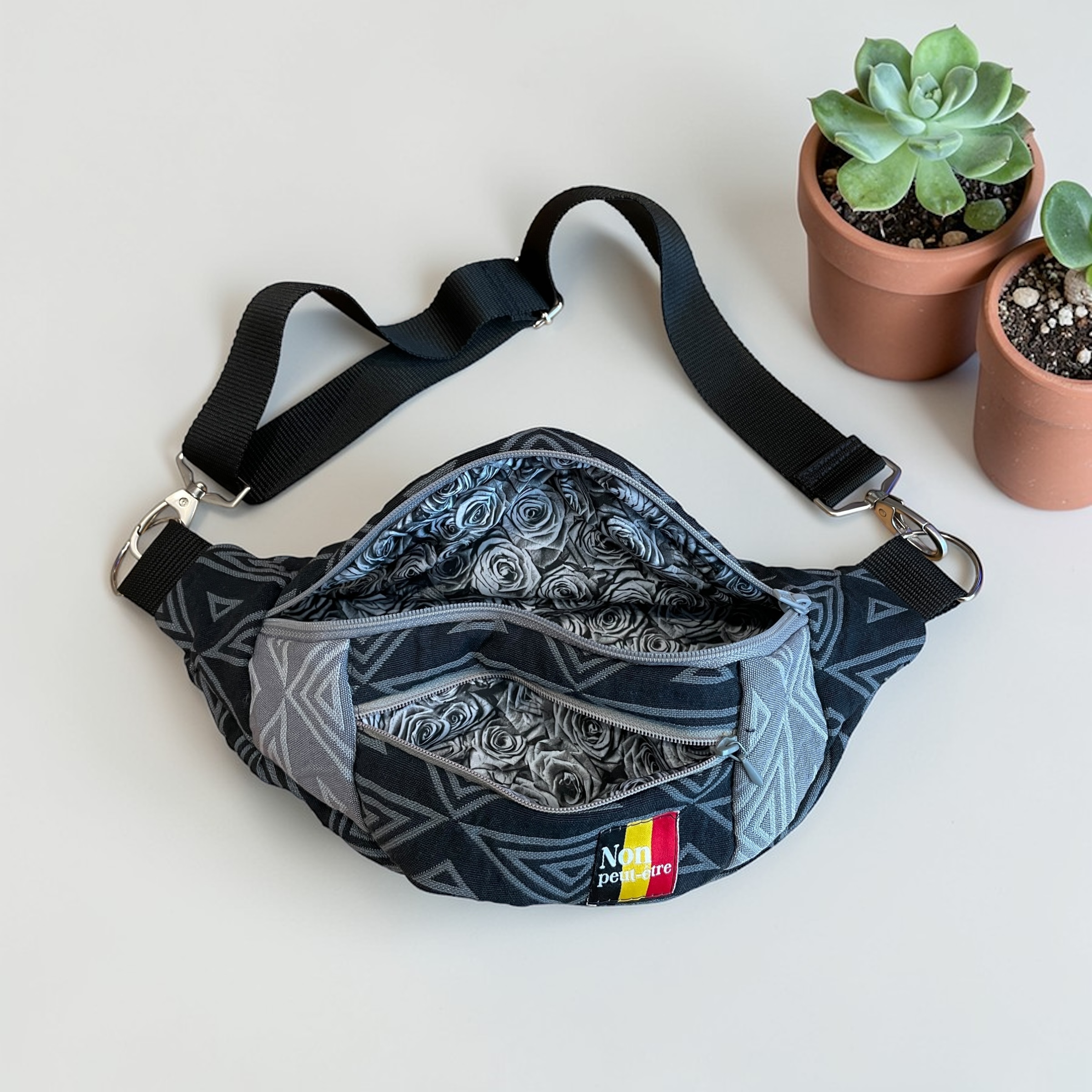 sac banane noir et gris "Non peut-être" — visuel 5
