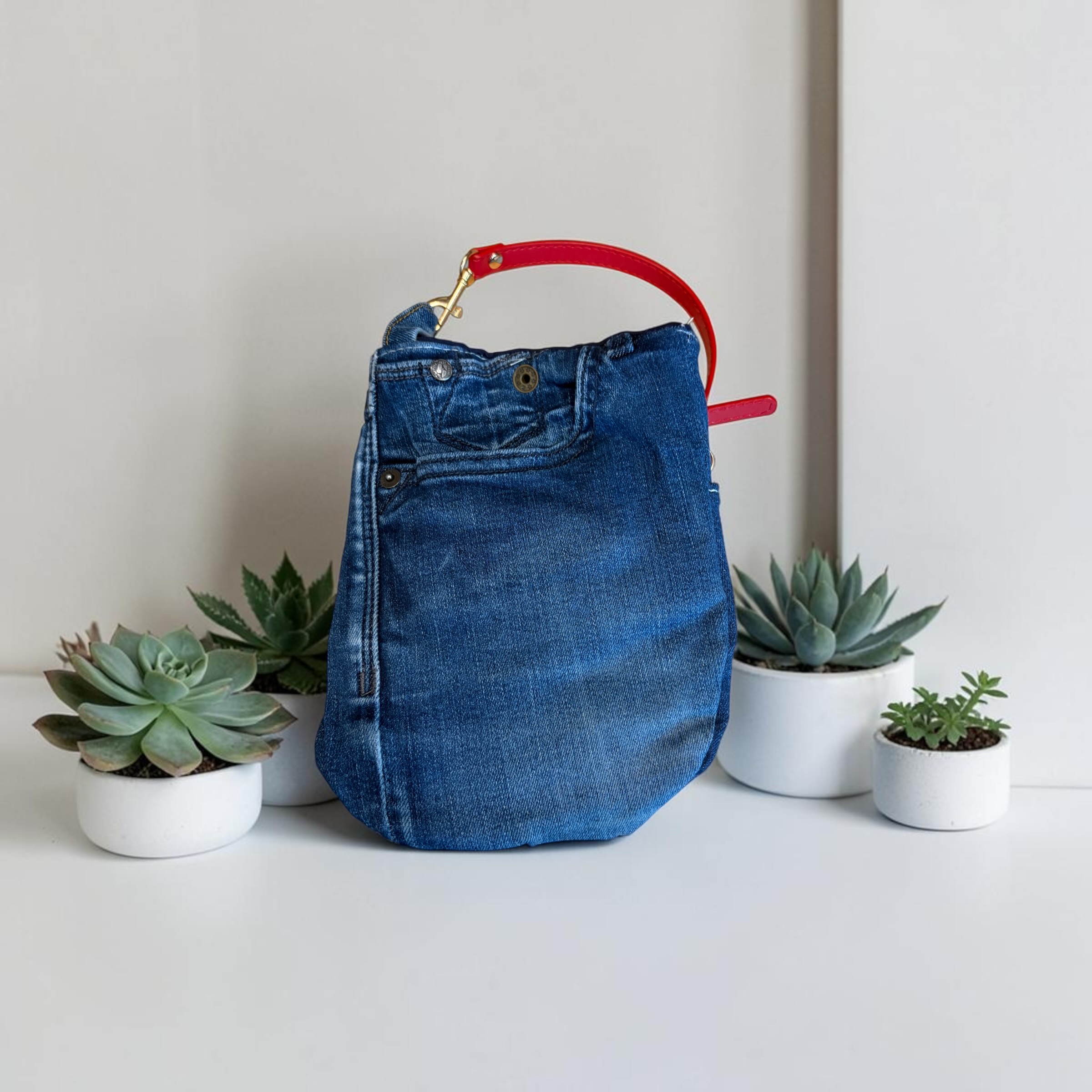 sac pochette bandoulière en jeans upcyclés 4 — visuel 3