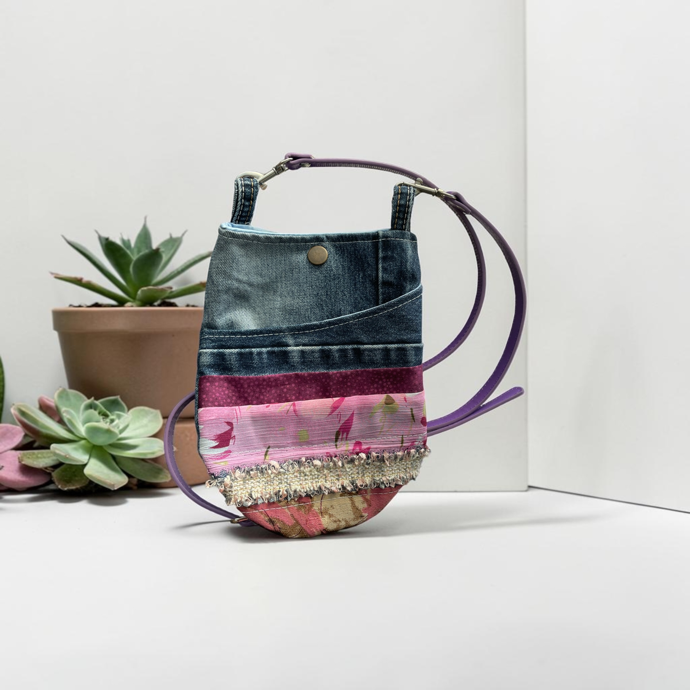 sac pochette bandoulière en jeans upcyclés 17 — visuel 1