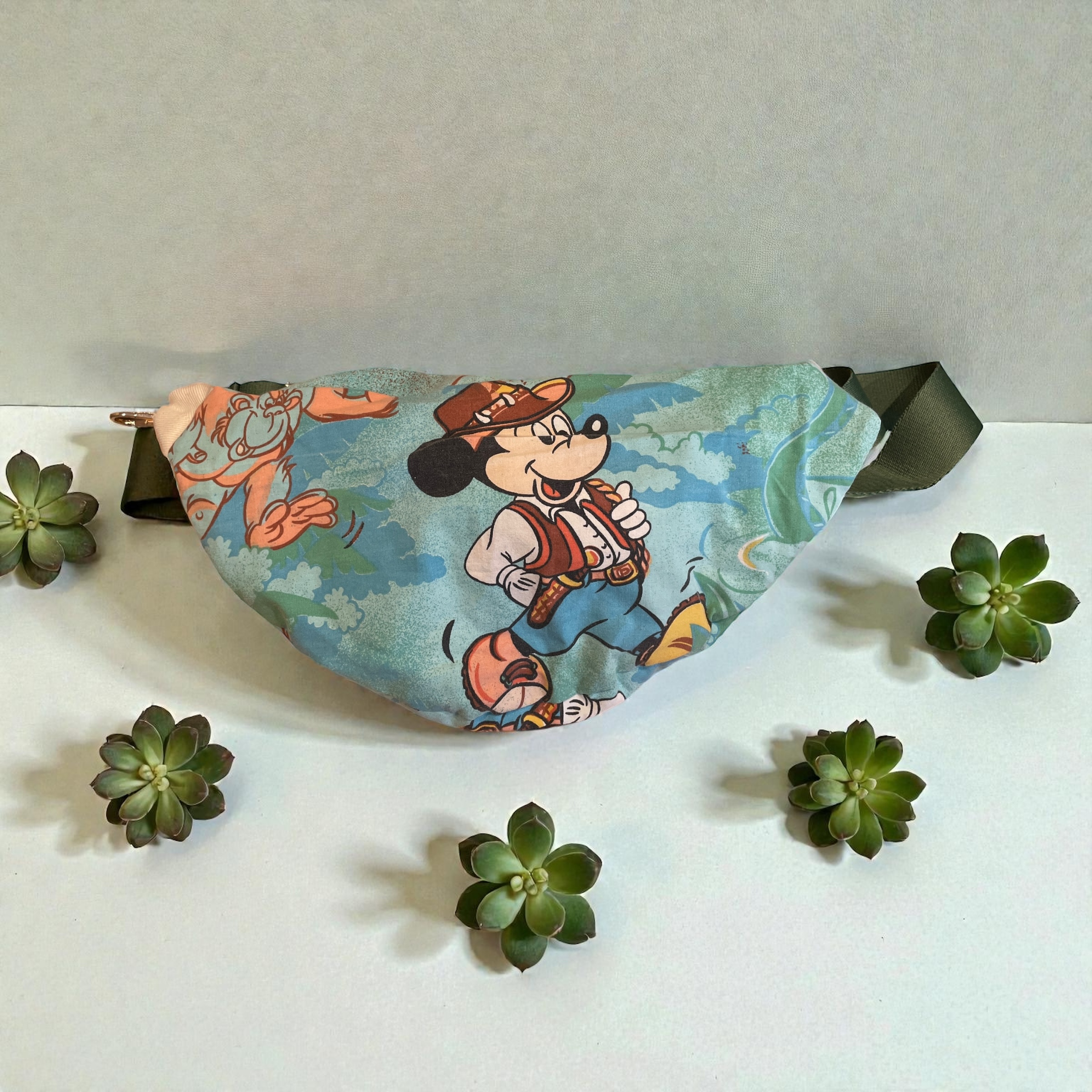 sac banane Mickey aventurier — visuel 2