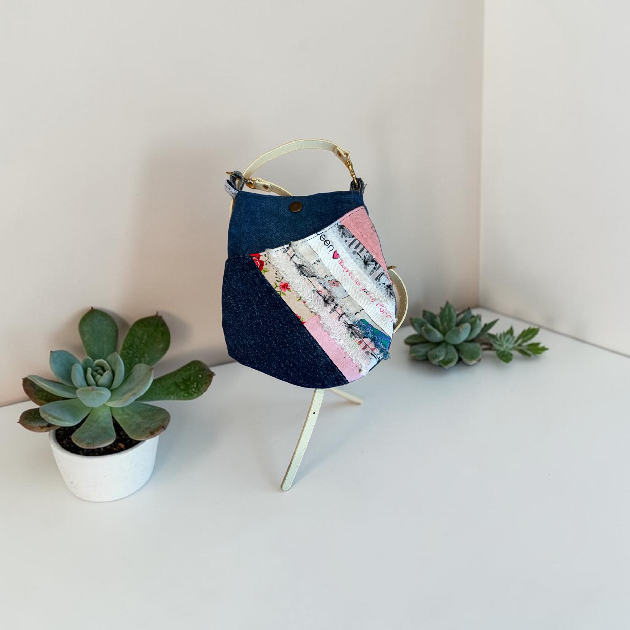 sac pochette bandoulière en jeans upcyclés 12 — visuel 1