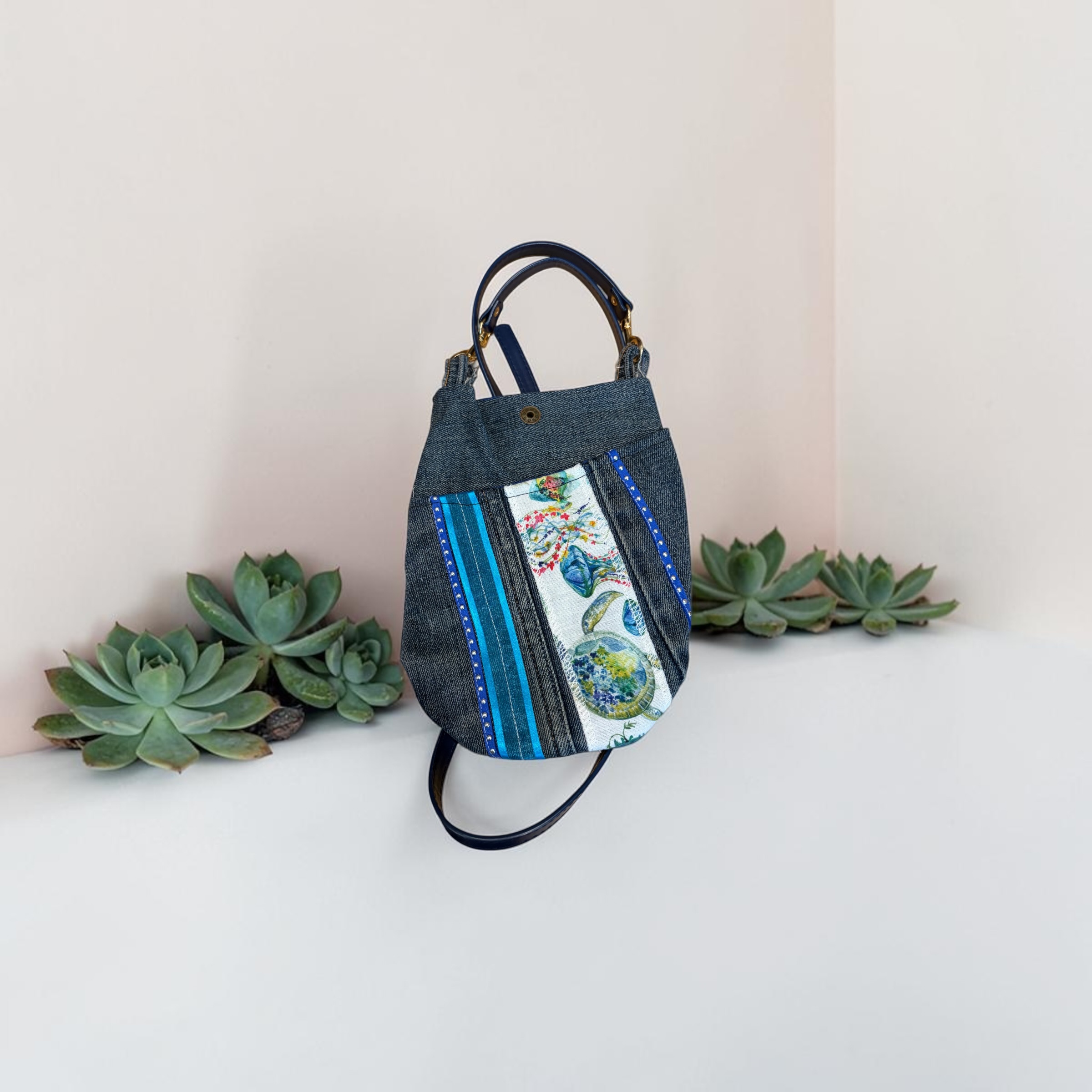 sac pochette bandoulière en jeans upcycles 5 — visuel 1