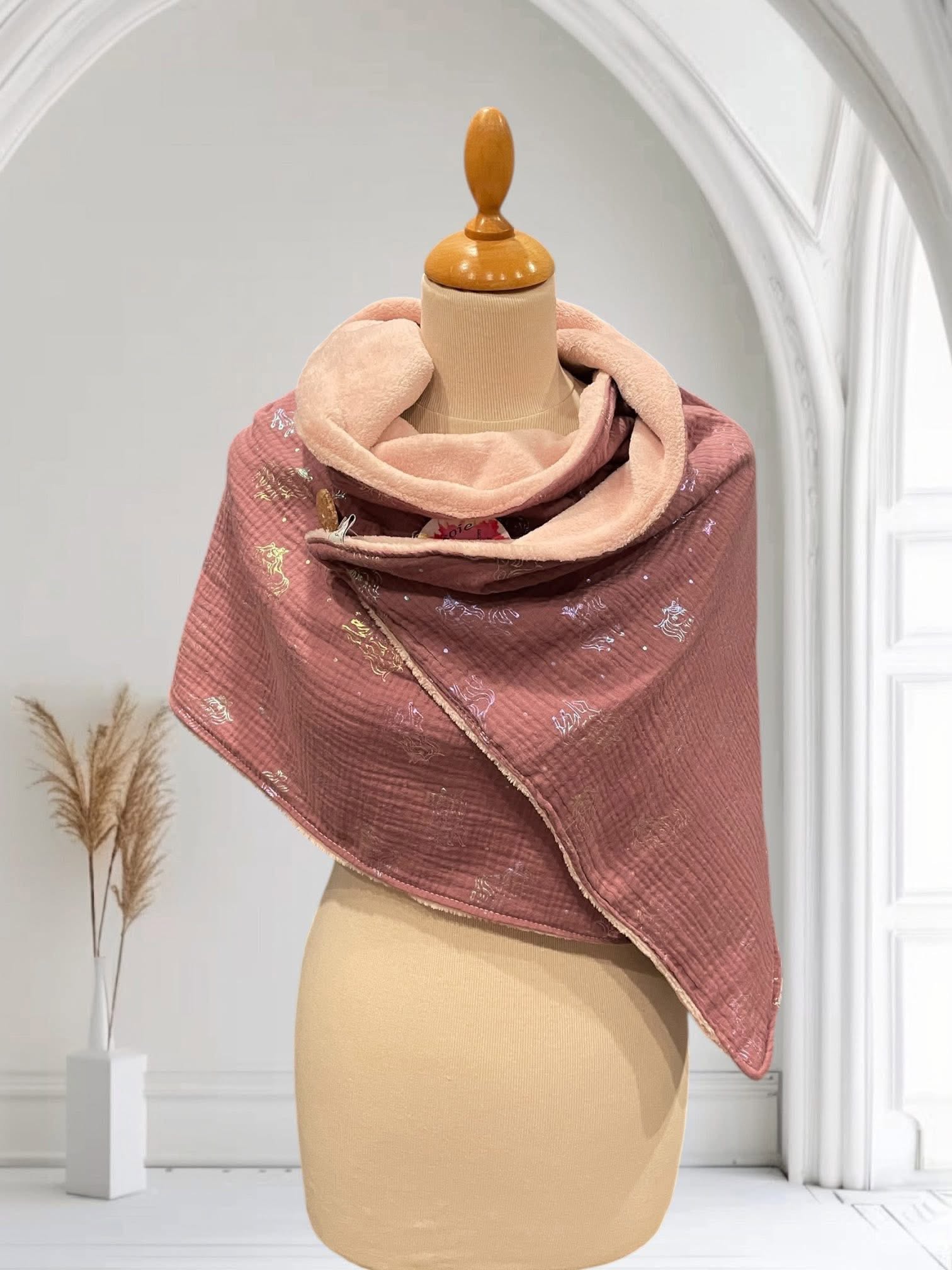 écharpe châle oversize rose — visuel 1
