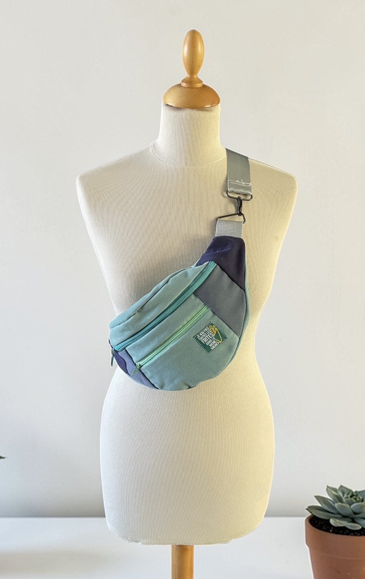 sac banane turquoise — visuel 1