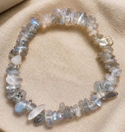 Bracelet extensible en chips de labradorite — visuel 1