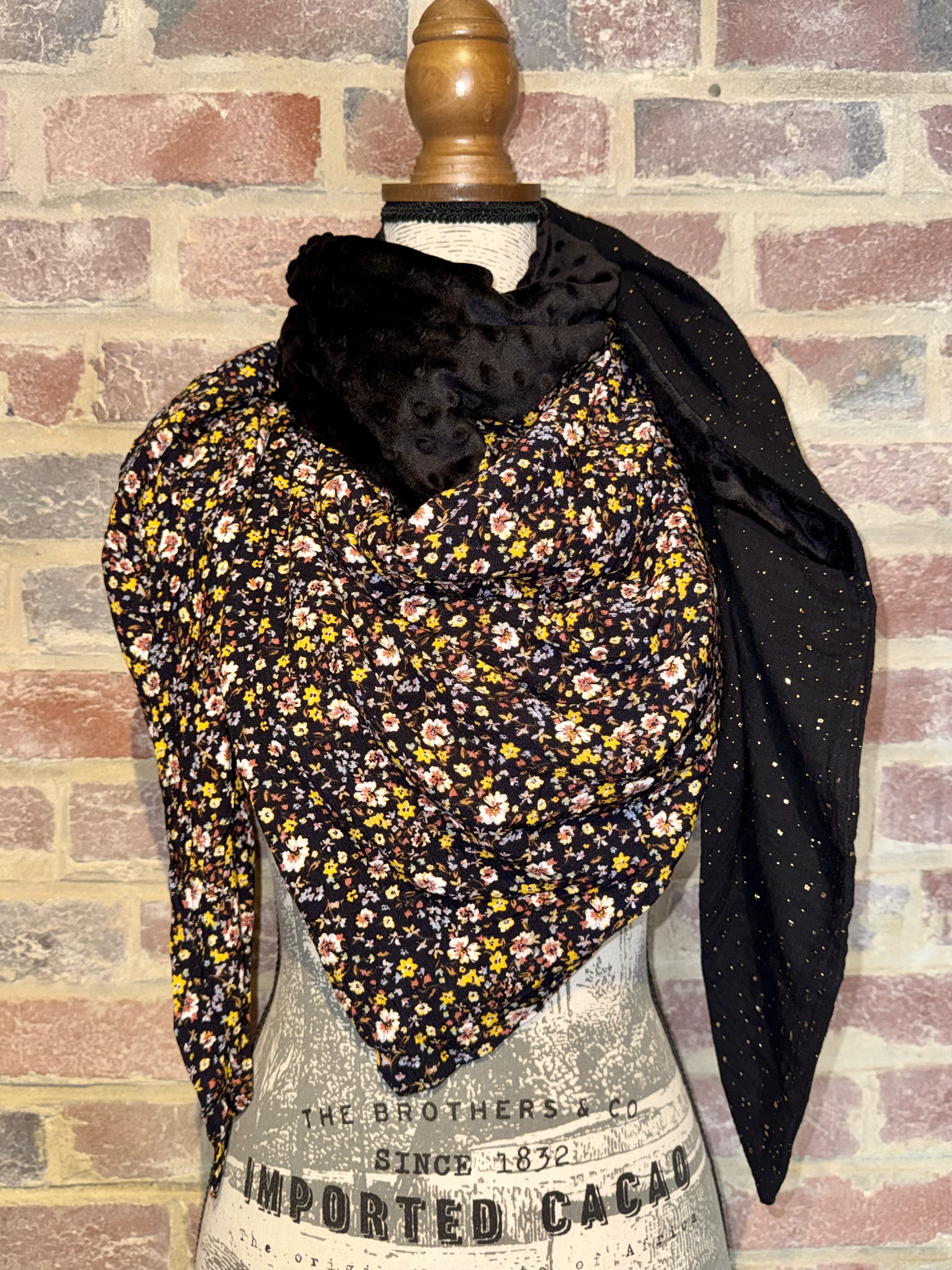 Grand foulard triangle — visuel 1