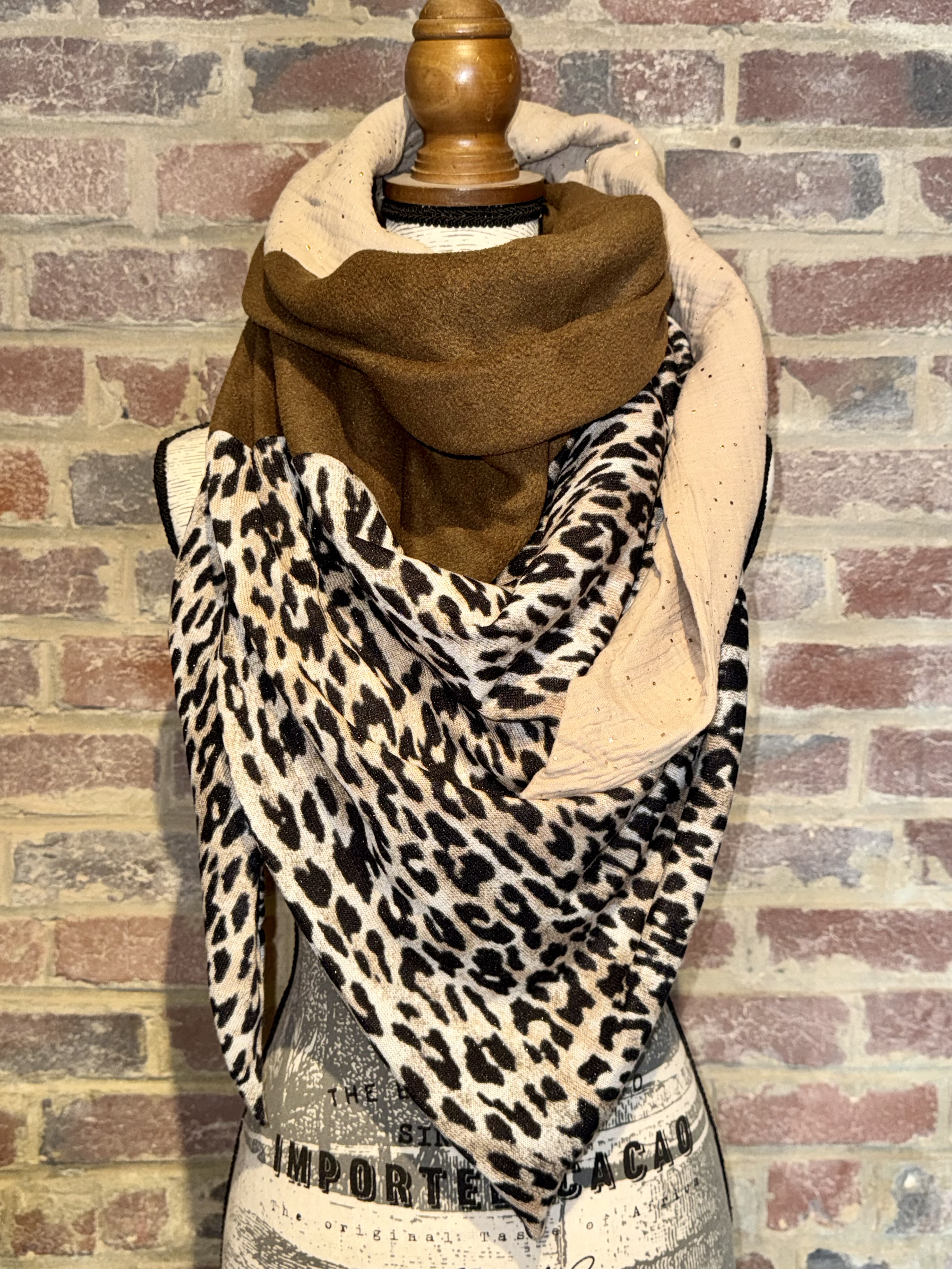 Grand foulard triangle — visuel 1