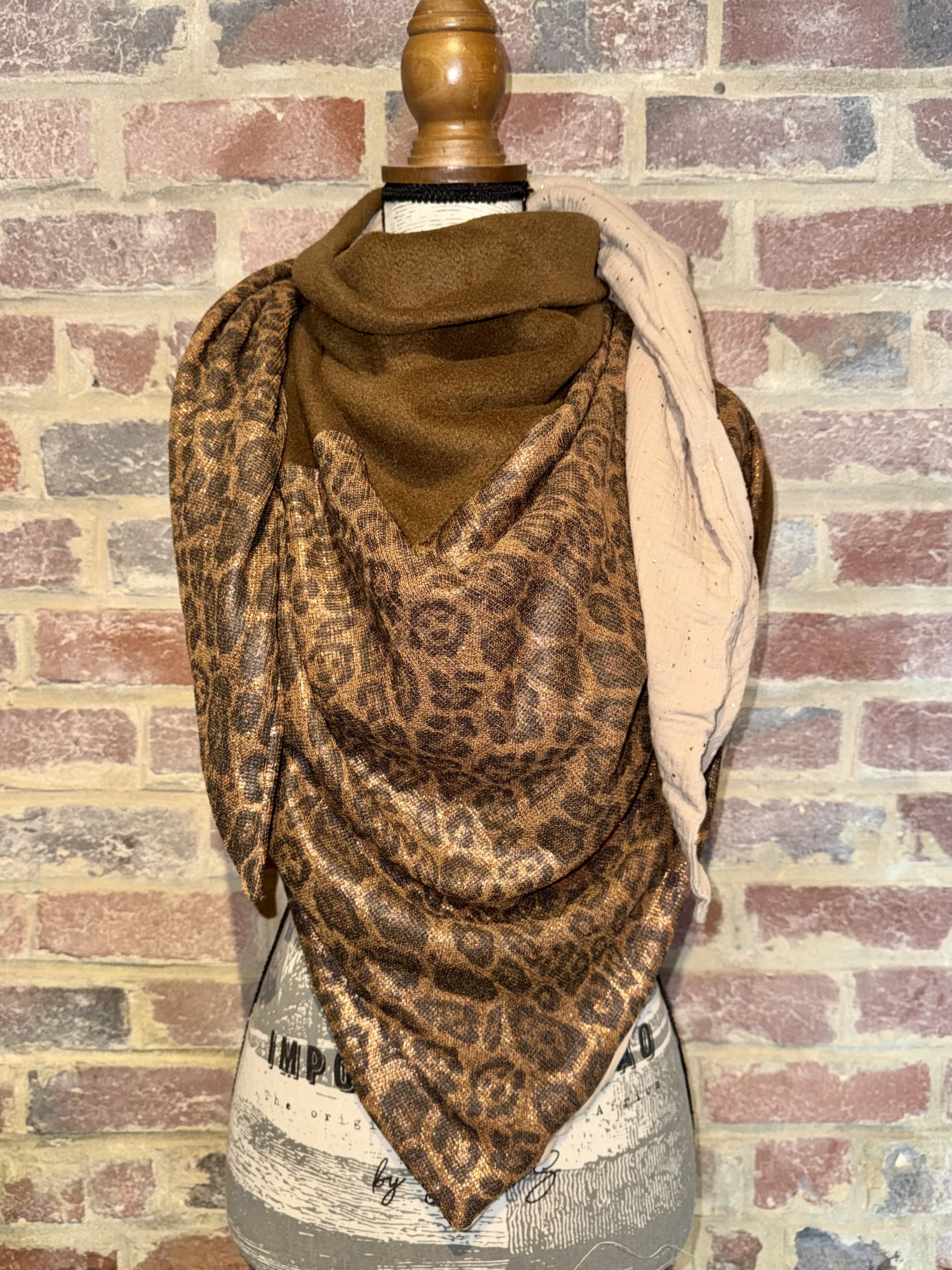 Grand foulard triangle — visuel 1