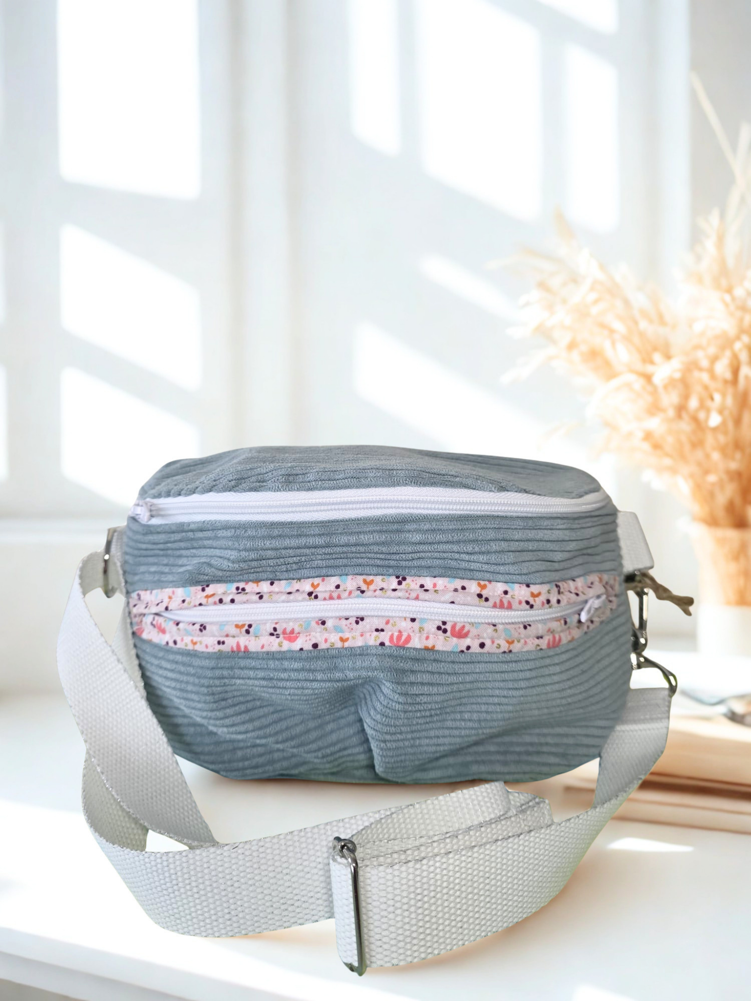 Sac banane vert d'eau & rose — visuel 1