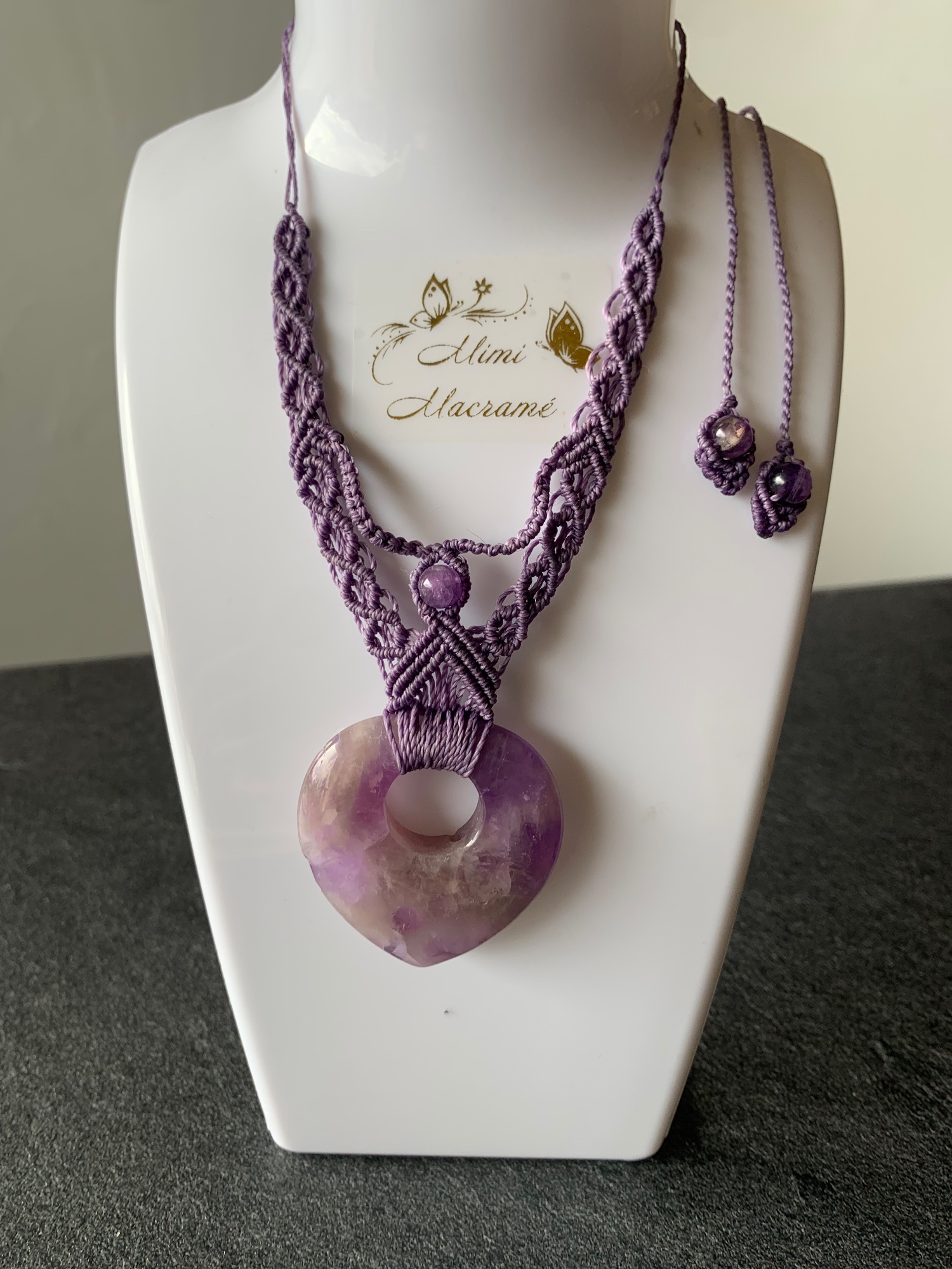 Collier en micro-macramé et pierre naturelle — visuel 1