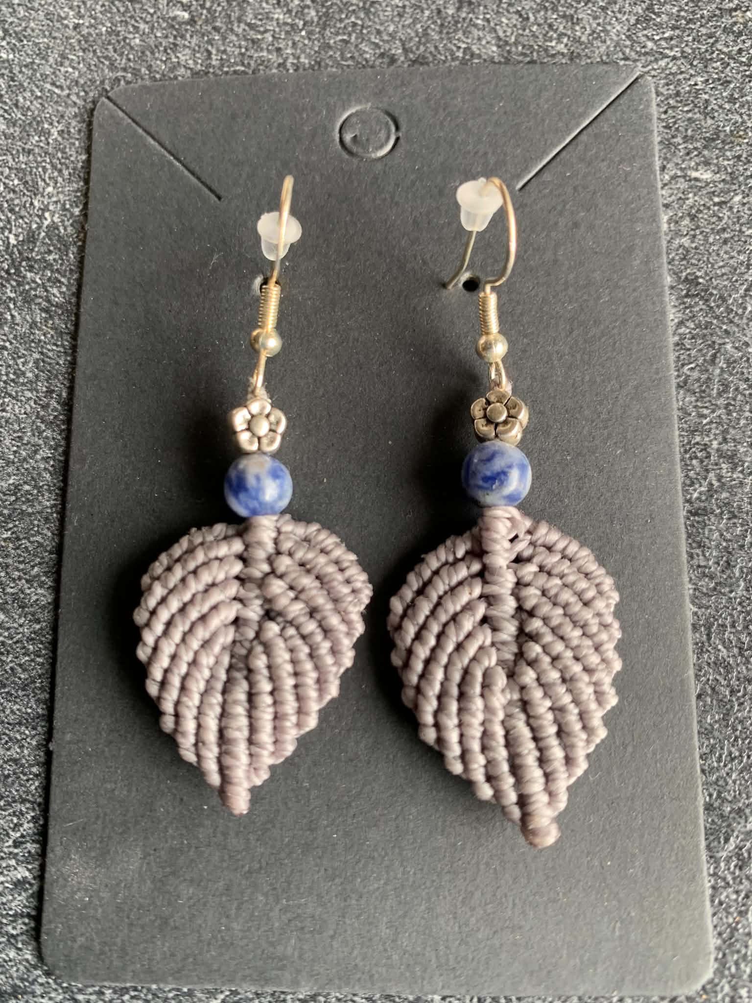 Boucles d'Oreilles en Micro-Macramé. Différents modèles et coloris — visuel 1