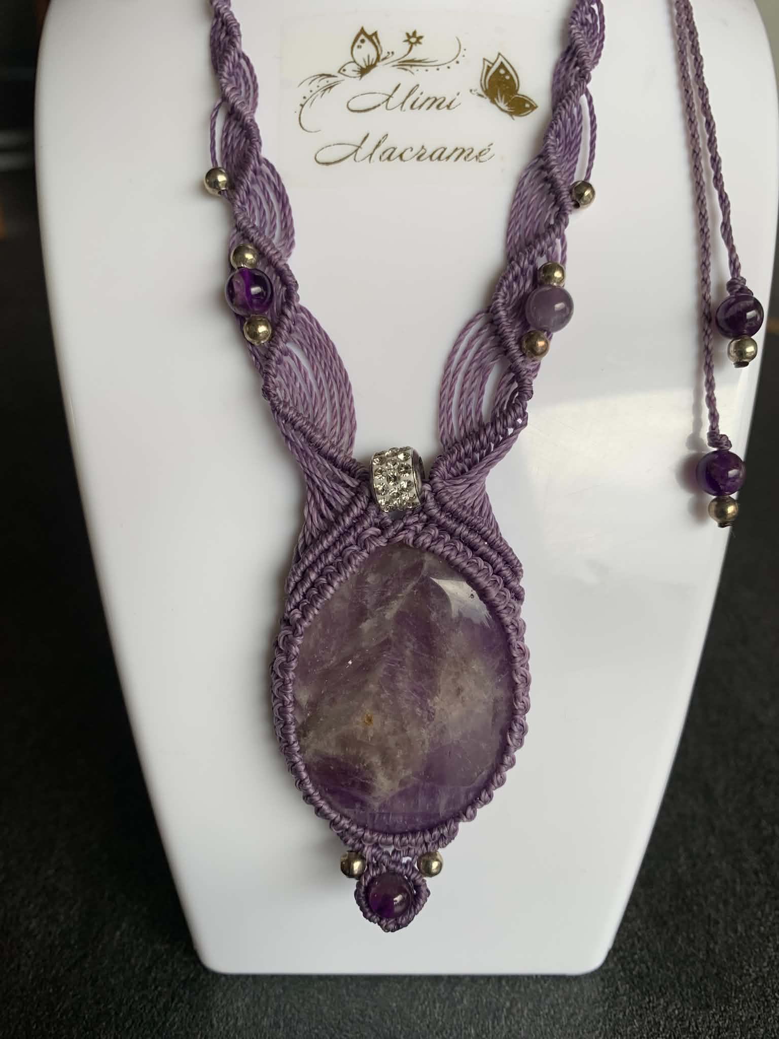 Collier ajustable en micro-macramé et pierre améthyste — visuel 1