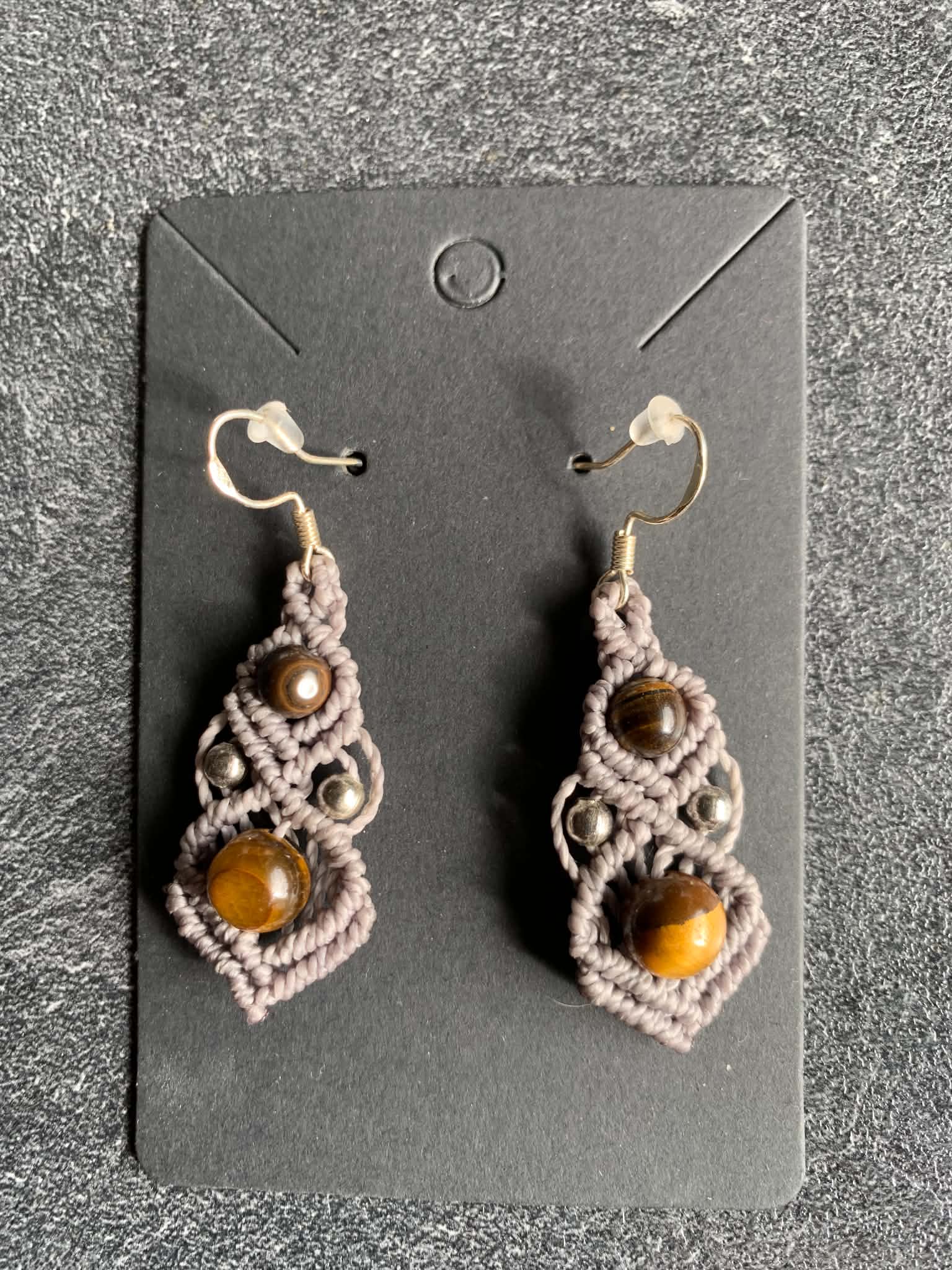 Boucles d'oreilles artisanal , perle œil du tigre — visuel 1