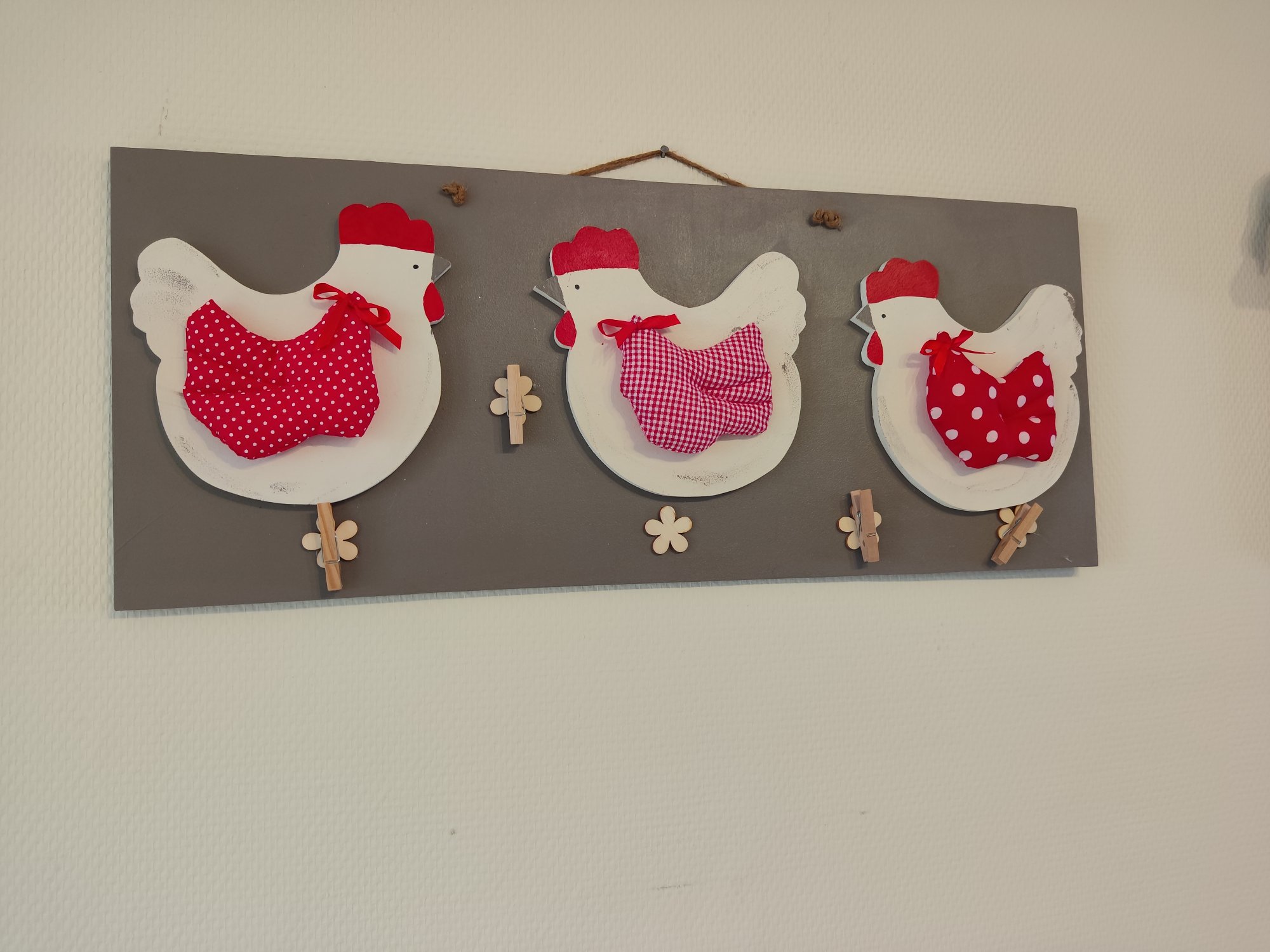 Trois poules — visuel 1