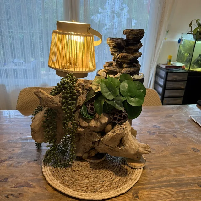 Lampe fontaine — vue 1